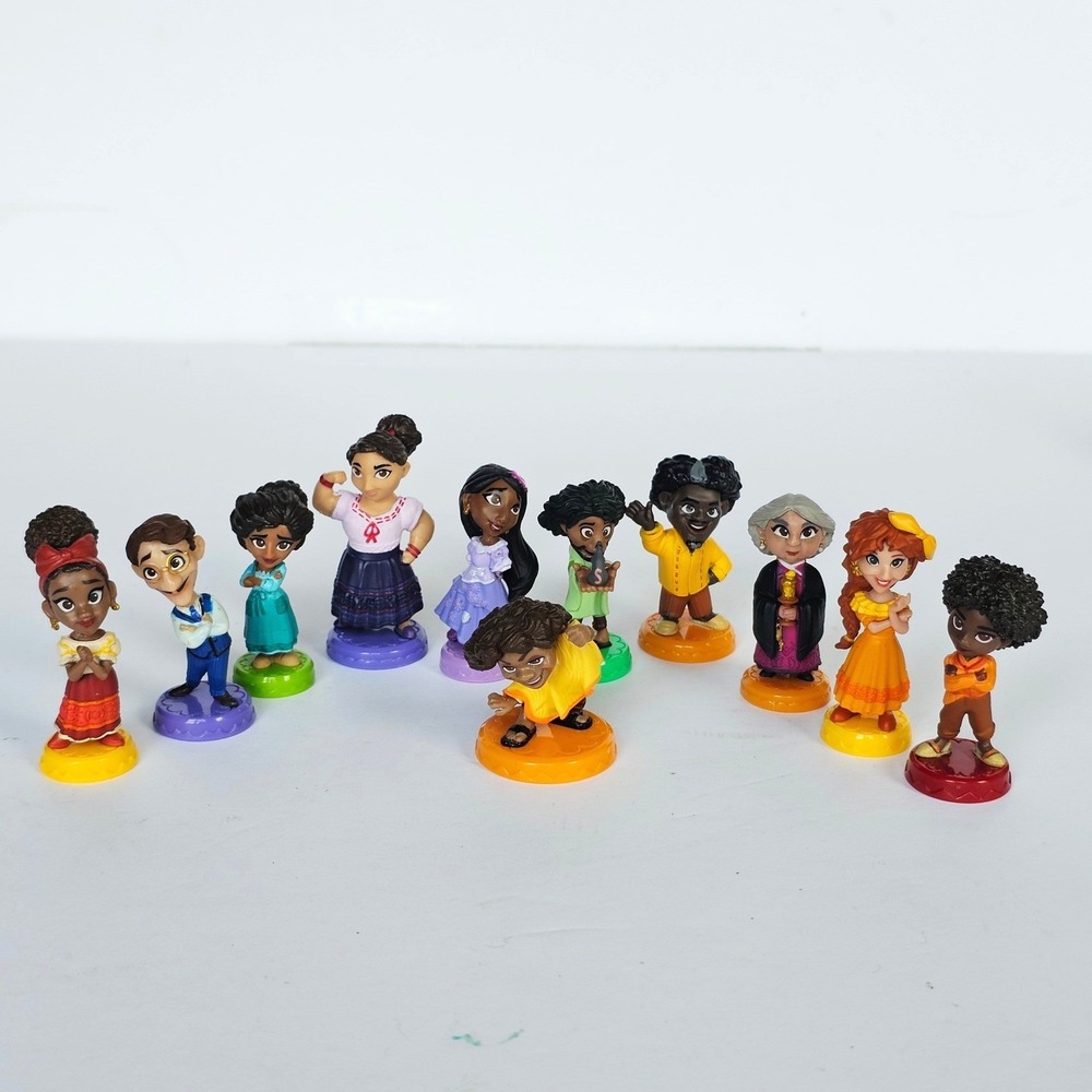 Disney Jakks Encanto Madrigal Family 11 Piece Mini Figure Set Cake Toppers‎ Toy